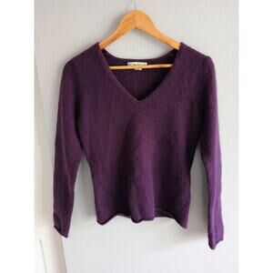 Sarah Spencer eggplant purple lambswool and angora blend v neck quiet Luxury S